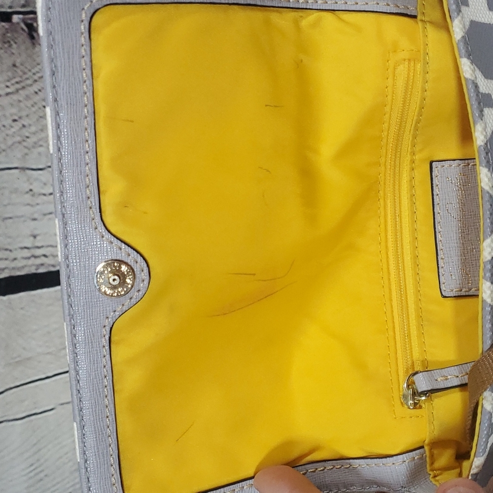 🌟Dooney & Bourke Small Leather Crossbody - Picture 8 of 14